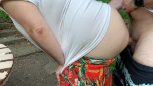 outdoor quickie – standing doggystyle in the garden